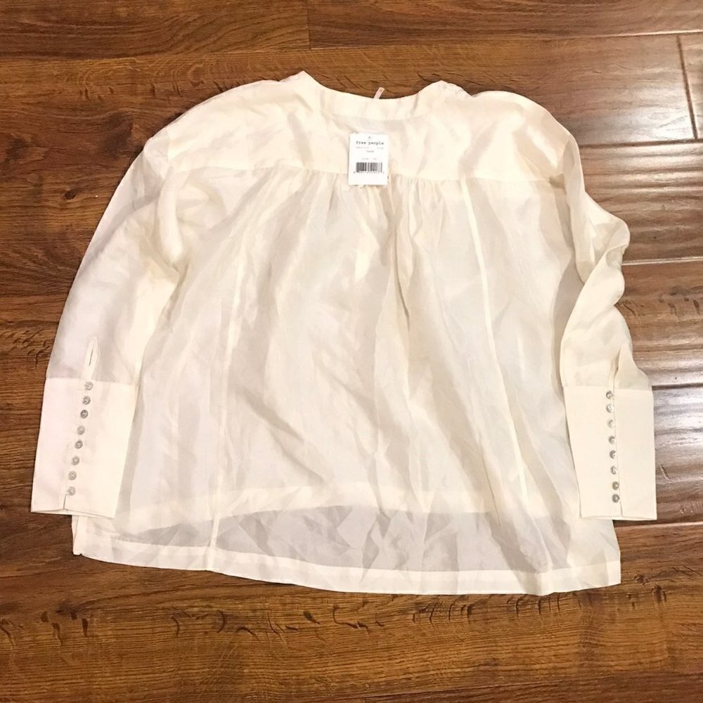 Free People NWT Live to Tell teensy button top - Picture 9 of 9